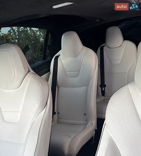 Внедорожник / Кроссовер Tesla Model X 2016 в Львове фото 9 Внедорожник / Кроссовер Tesla Model X 2016 в Львове