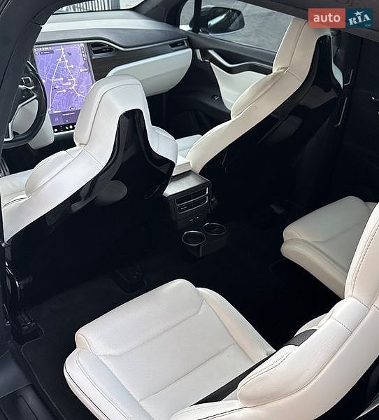 Внедорожник / Кроссовер Tesla Model X 2016 в Львове фото 11 Внедорожник / Кроссовер Tesla Model X 2016 в Львове