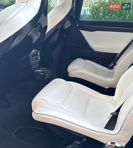 Внедорожник / Кроссовер Tesla Model X 2016 в Львове фото 12 Внедорожник / Кроссовер Tesla Model X 2016 в Львове