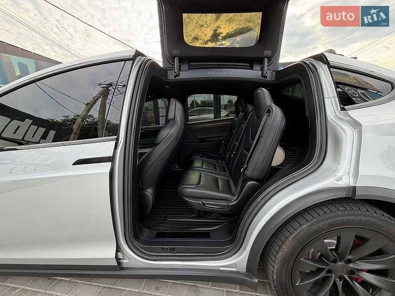 Внедорожник / Кроссовер Tesla Model X 2018 в Львове