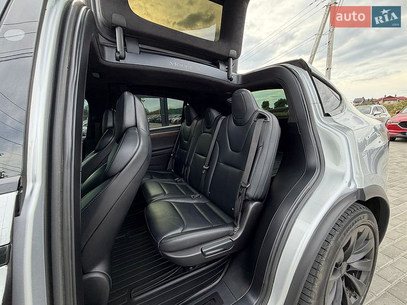 Внедорожник / Кроссовер Tesla Model X 2018 в Львове