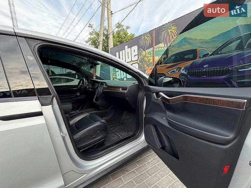 Внедорожник / Кроссовер Tesla Model X 2018 в Львове