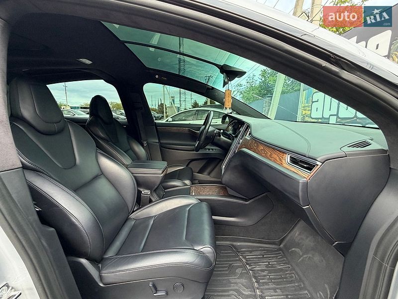 Внедорожник / Кроссовер Tesla Model X 2018 в Львове