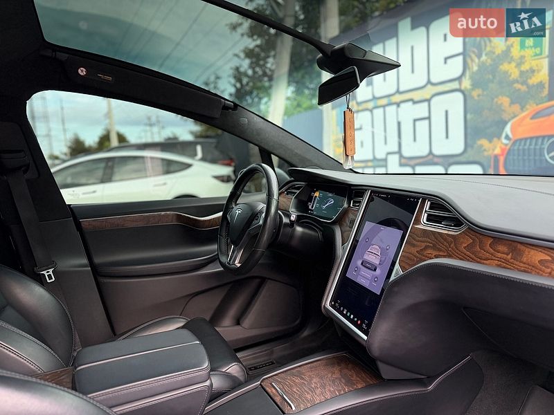 Внедорожник / Кроссовер Tesla Model X 2018 в Львове