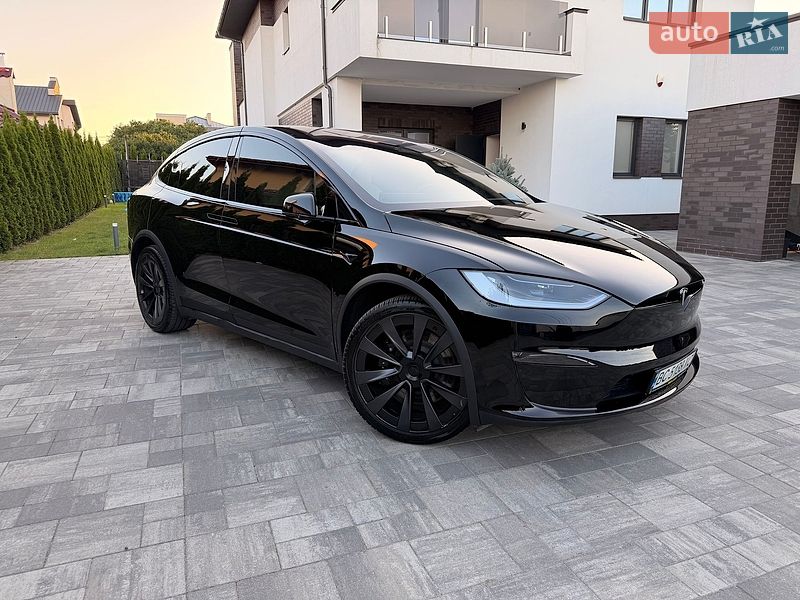 Tesla Model X 2023