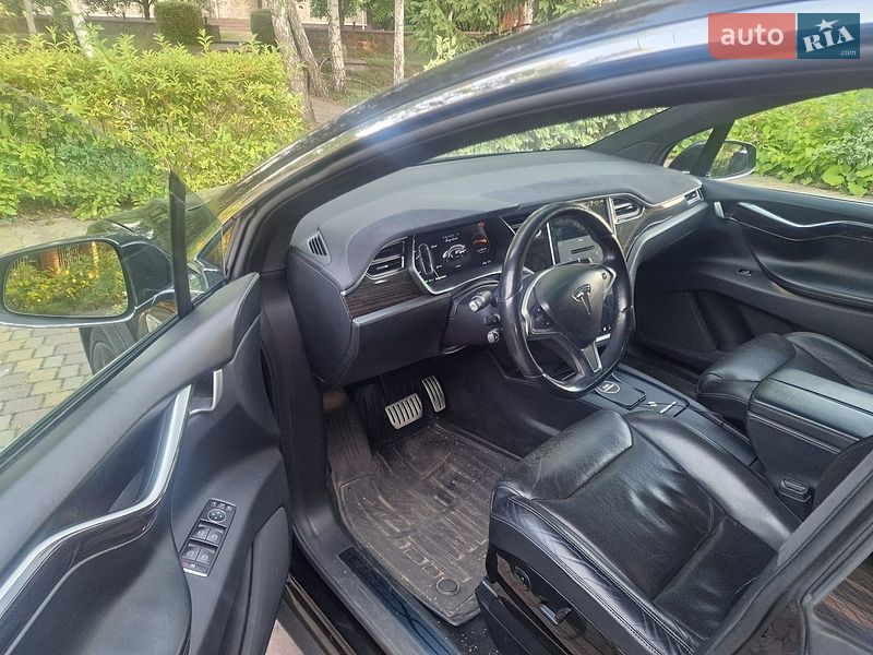 Внедорожник / Кроссовер Tesla Model X 2016 в Киеве
