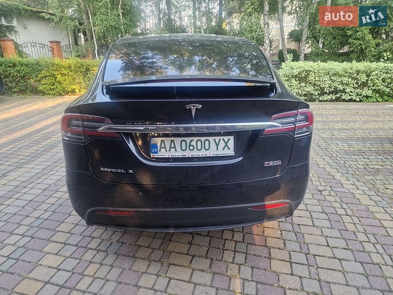 Внедорожник / Кроссовер Tesla Model X 2016 в Киеве