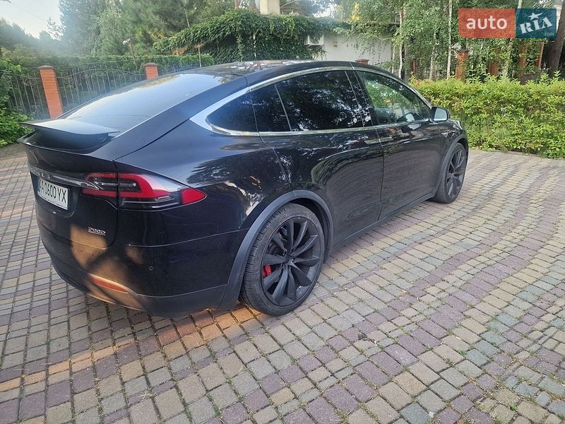 Внедорожник / Кроссовер Tesla Model X 2016 в Киеве