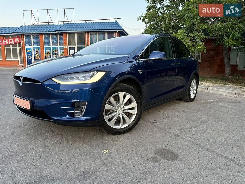Внедорожник / Кроссовер Tesla Model X 2017 в Николаеве