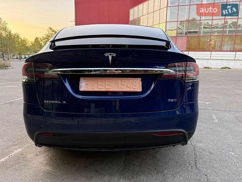Внедорожник / Кроссовер Tesla Model X 2017 в Николаеве