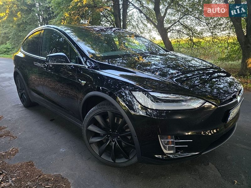 Tesla Model X 2020