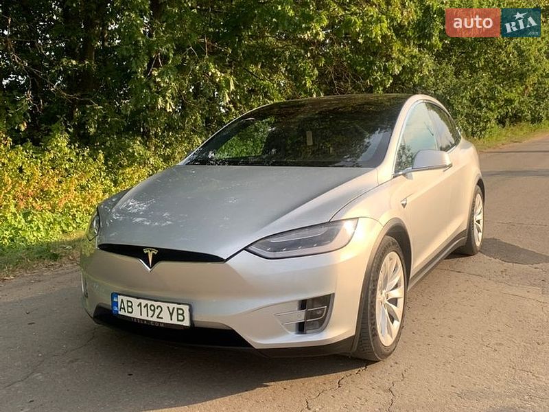 Внедорожник / Кроссовер Tesla Model X 2018 в Тыврове