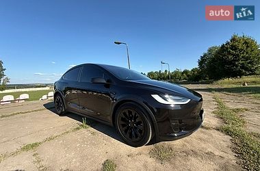 Внедорожник / Кроссовер Tesla Model X 2017 в Ладыжине