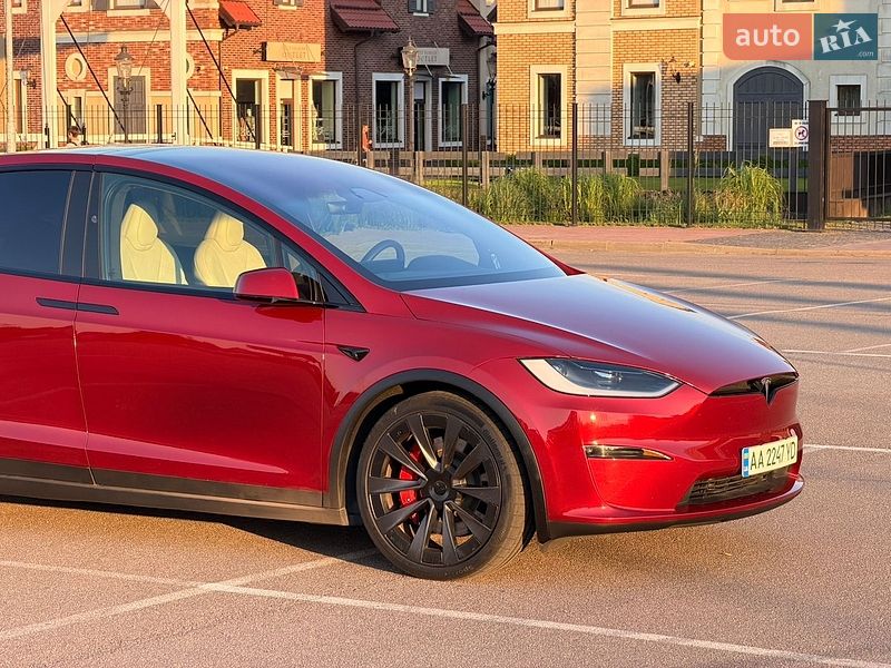 Внедорожник / Кроссовер Tesla Model X 2024 в Киеве