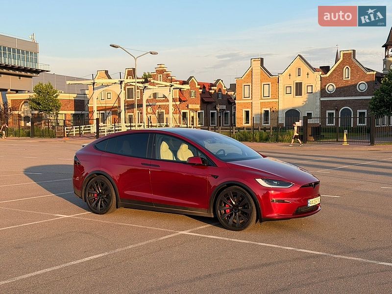 Внедорожник / Кроссовер Tesla Model X 2024 в Киеве
