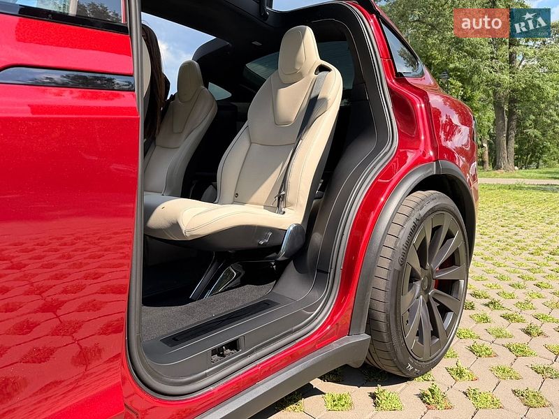Внедорожник / Кроссовер Tesla Model X 2024 в Киеве