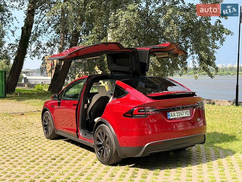 Позашляховик / Кросовер Tesla Model X 2024 в Києві