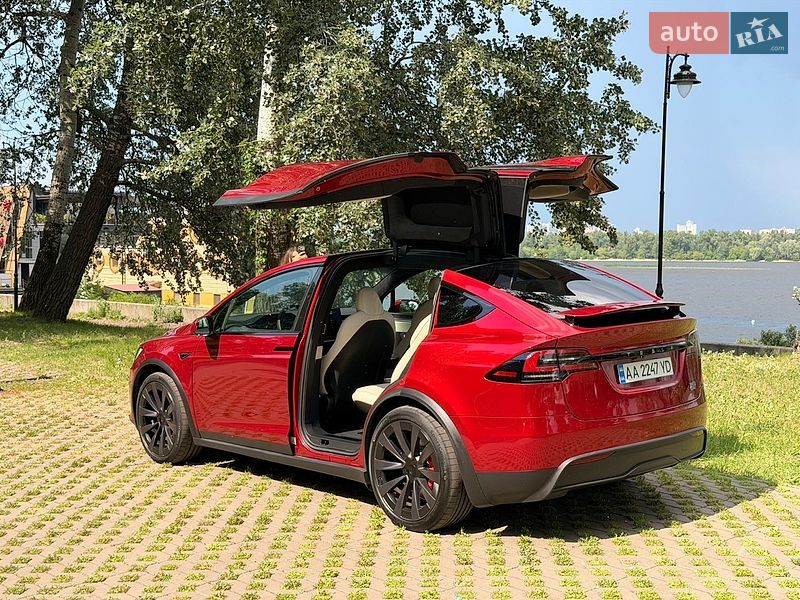 Внедорожник / Кроссовер Tesla Model X 2024 в Киеве
