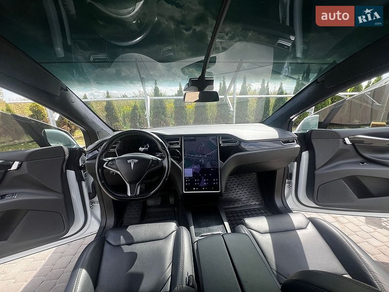 Внедорожник / Кроссовер Tesla Model X 2018 в Львове
