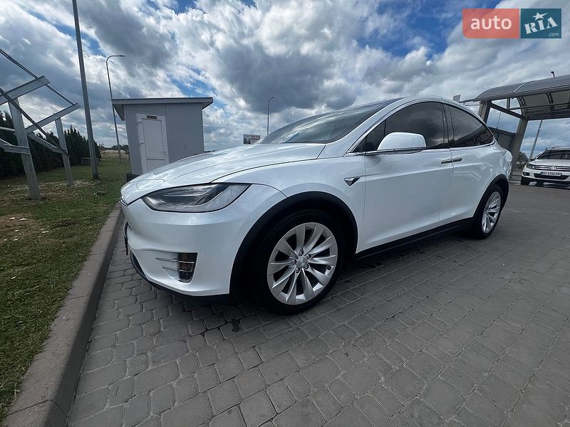 Внедорожник / Кроссовер Tesla Model X 2018 в Львове