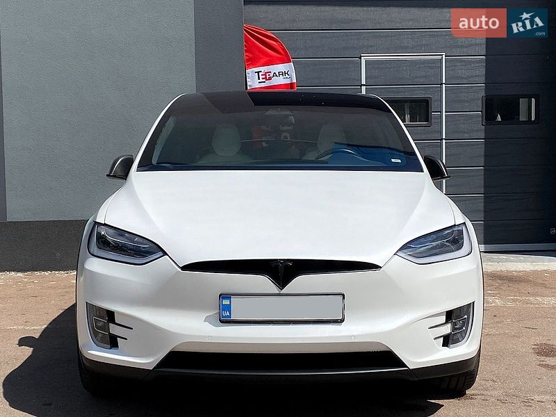 Позашляховик / Кросовер Tesla Model X 2019 в Києві