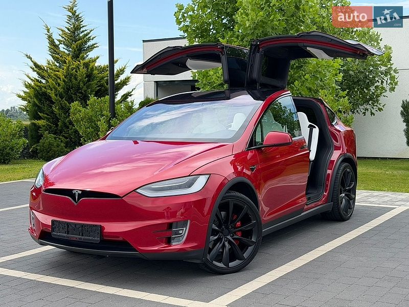 Tesla Model X 2020