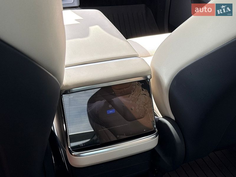 Позашляховик / Кросовер Tesla Model X 2023 в Львові