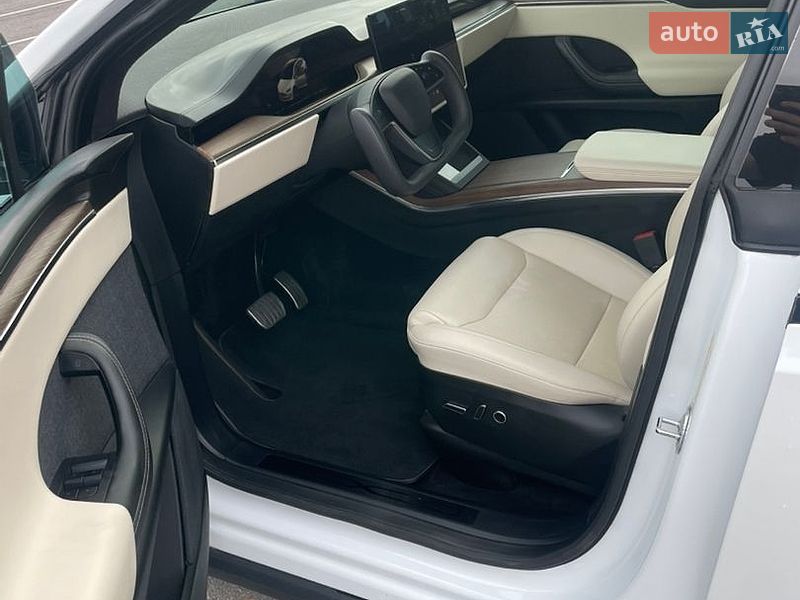 Внедорожник / Кроссовер Tesla Model X 2021 в Киеве