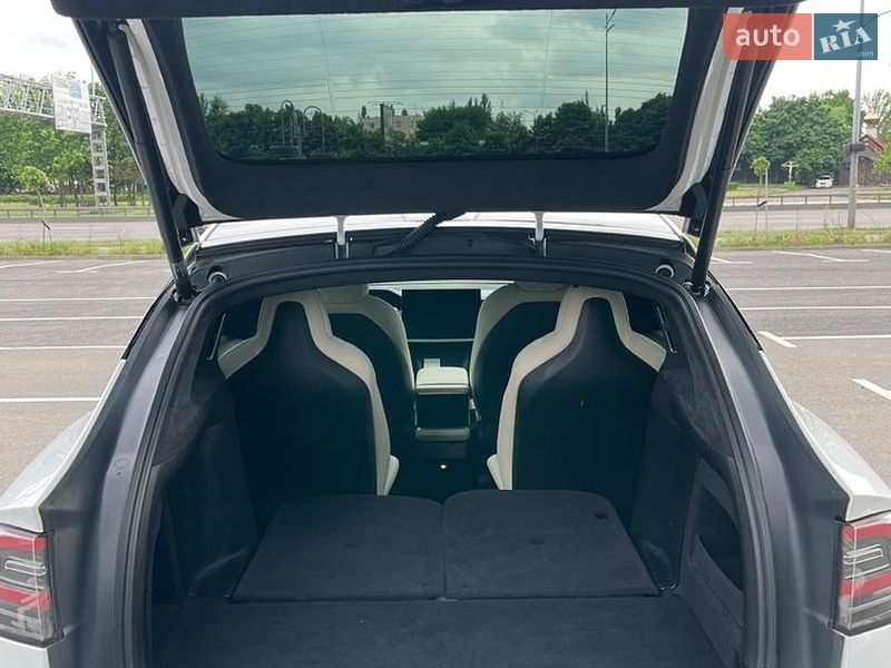 Внедорожник / Кроссовер Tesla Model X 2021 в Киеве