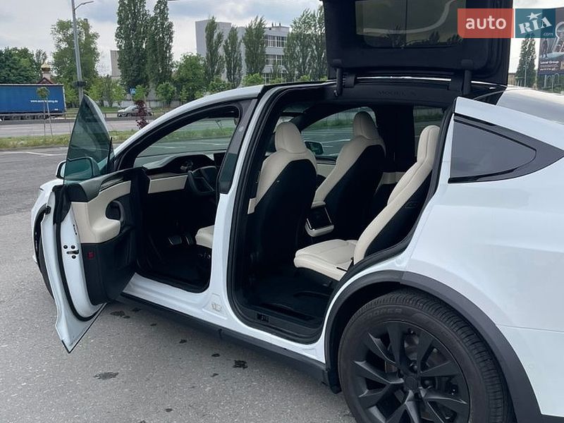 Внедорожник / Кроссовер Tesla Model X 2021 в Киеве