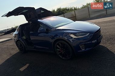 Внедорожник / Кроссовер Tesla Model X 2019 в Киеве