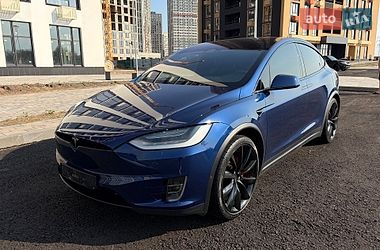 Внедорожник / Кроссовер Tesla Model X 2019 в Киеве