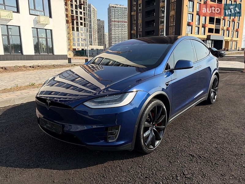 Внедорожник / Кроссовер Tesla Model X 2019 в Киеве