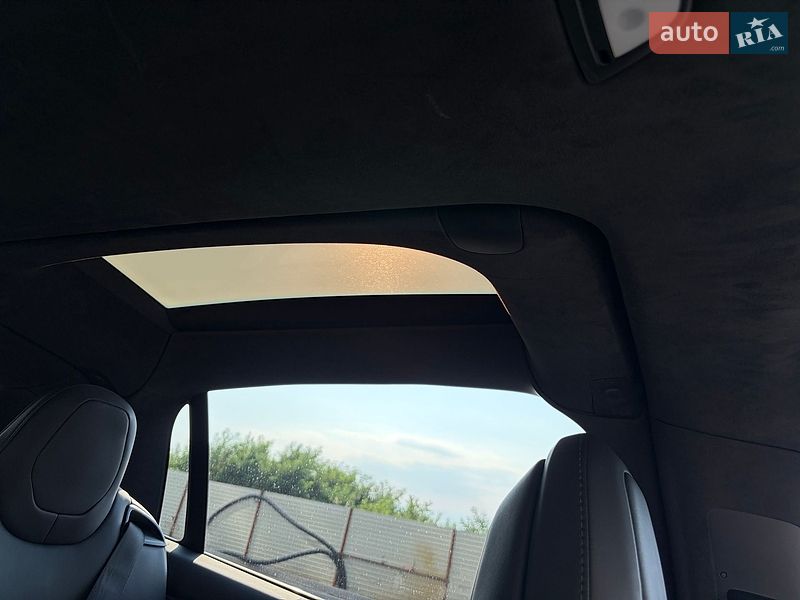 Внедорожник / Кроссовер Tesla Model X 2019 в Киеве
