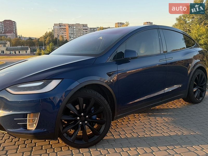 Внедорожник / Кроссовер Tesla Model X 2016 в Львове