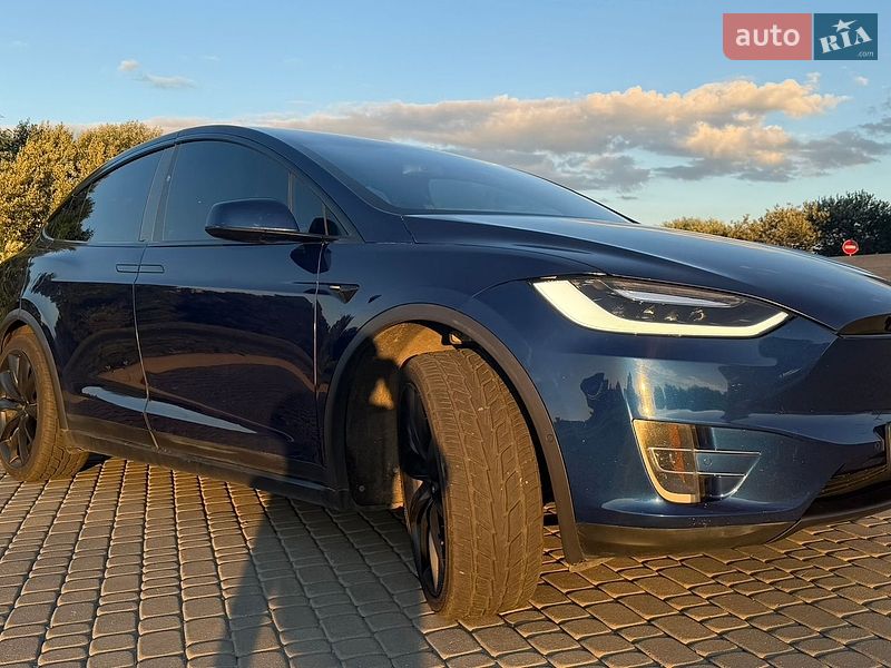 Внедорожник / Кроссовер Tesla Model X 2016 в Львове