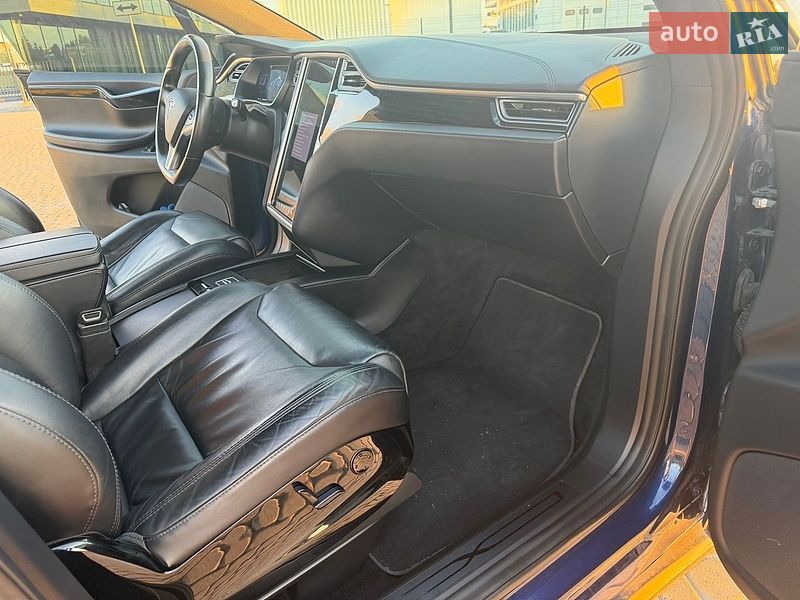 Внедорожник / Кроссовер Tesla Model X 2016 в Львове