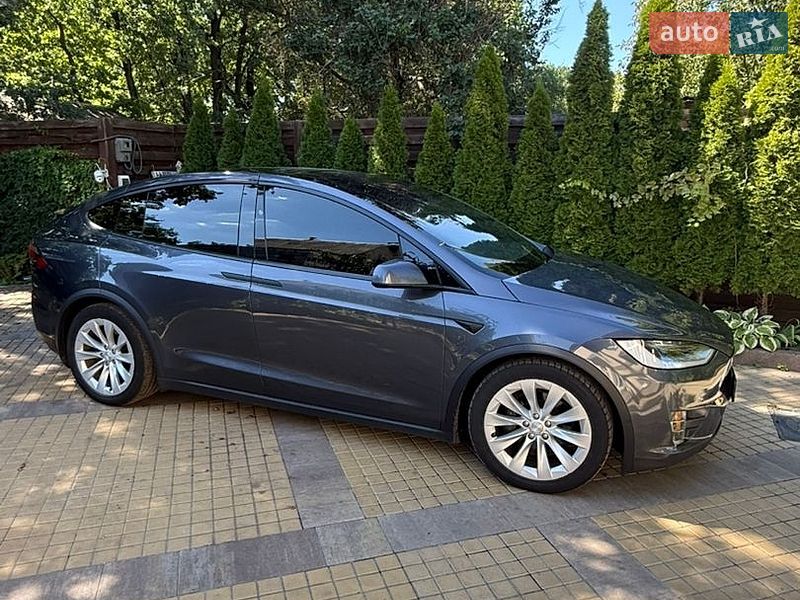 Внедорожник / Кроссовер Tesla Model X 2020 в Киеве