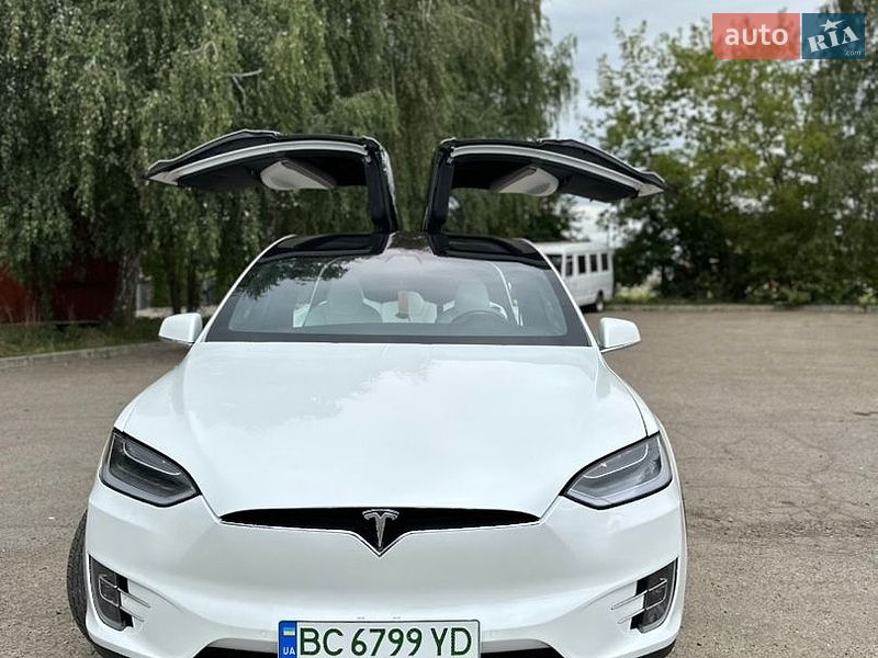 Внедорожник / Кроссовер Tesla Model X 2017 в Львове