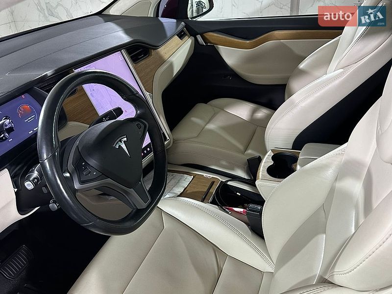 Позашляховик / Кросовер Tesla Model X 2019 в Києві