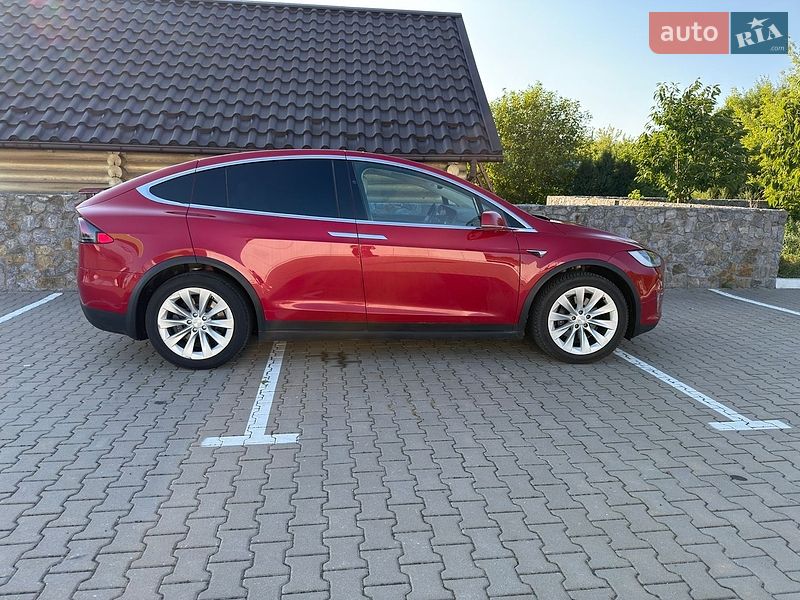 Внедорожник / Кроссовер Tesla Model X 2020 в Калиновке