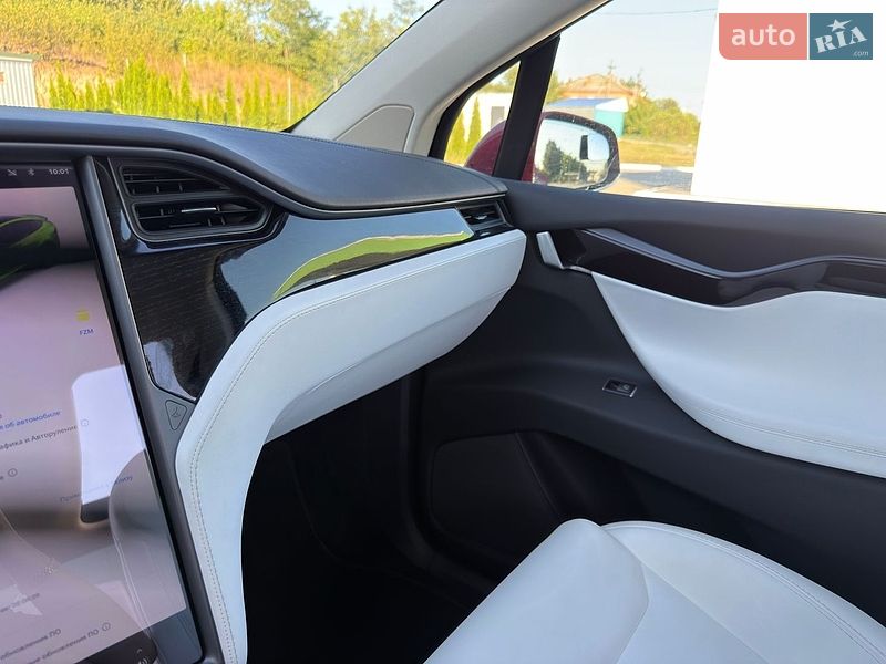 Внедорожник / Кроссовер Tesla Model X 2020 в Калиновке