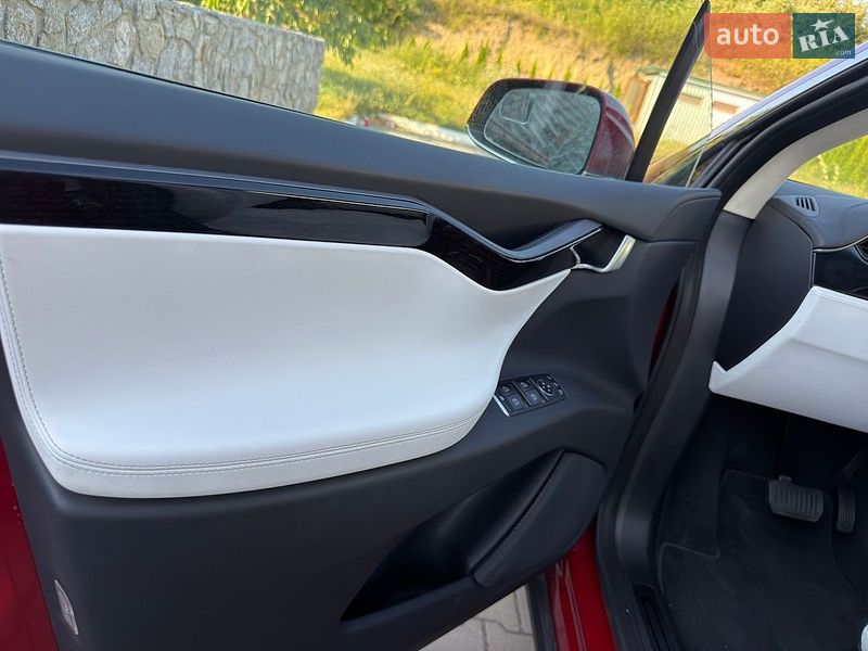 Внедорожник / Кроссовер Tesla Model X 2020 в Калиновке