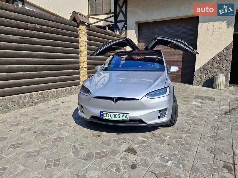 Внедорожник / Кроссовер Tesla Model X 2018 в Виннице