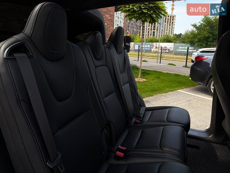 Внедорожник / Кроссовер Tesla Model X 2019 в Киеве