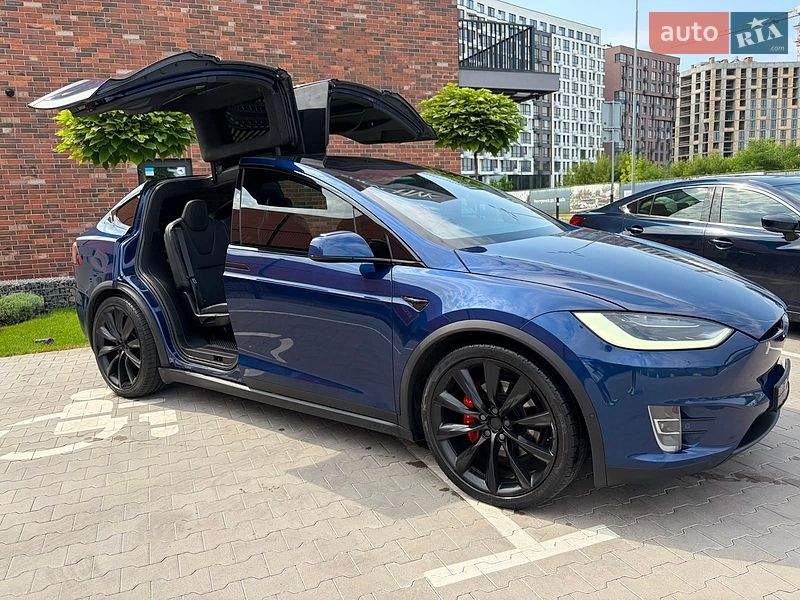 Внедорожник / Кроссовер Tesla Model X 2019 в Киеве