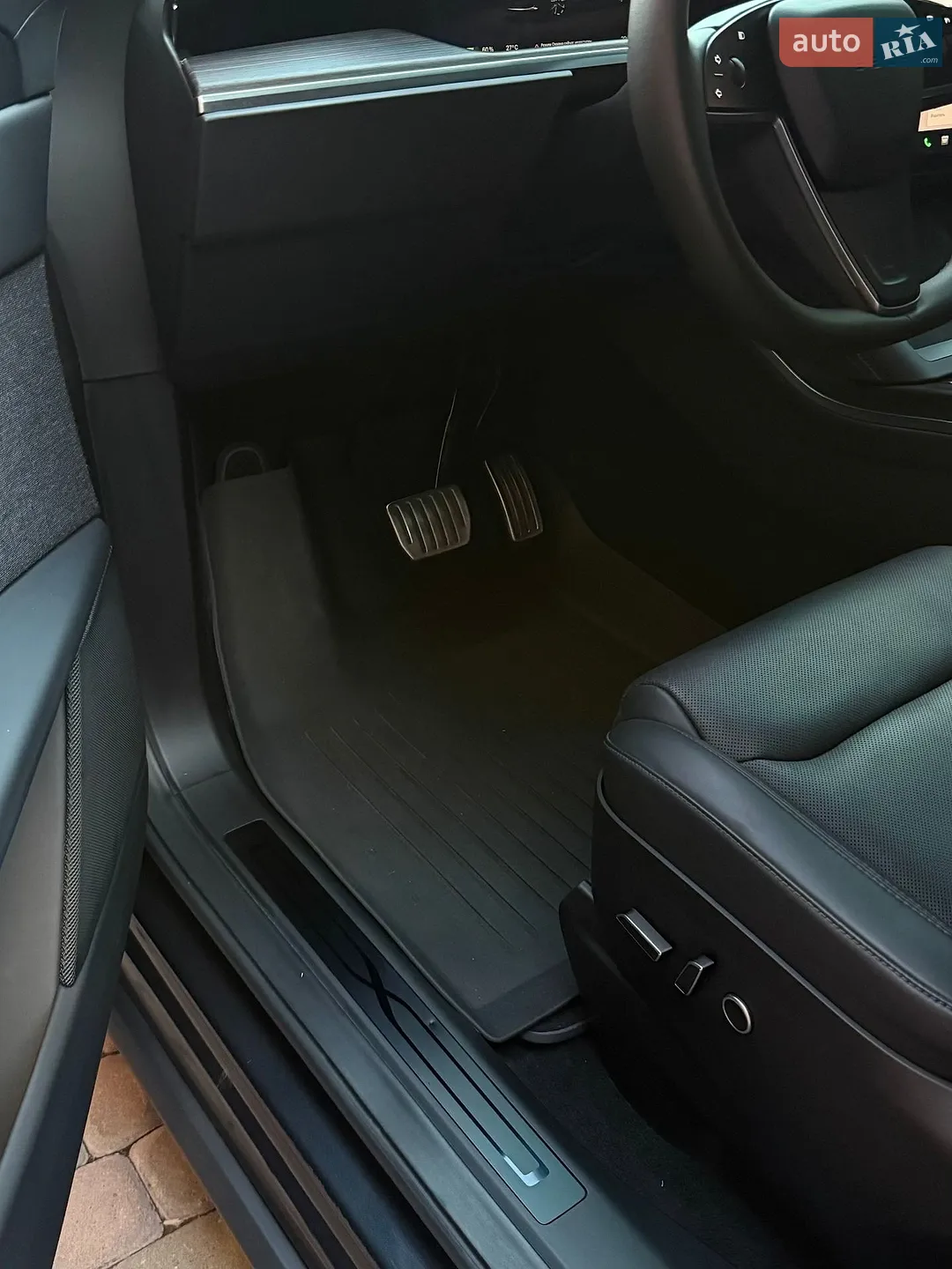 2024 Tesla Model X - мініатюра 39