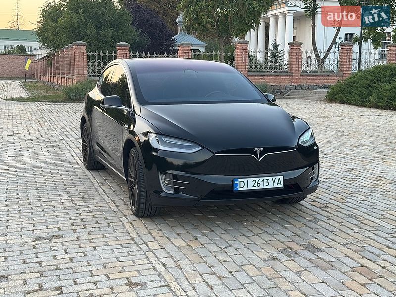 Tesla Model X 2018