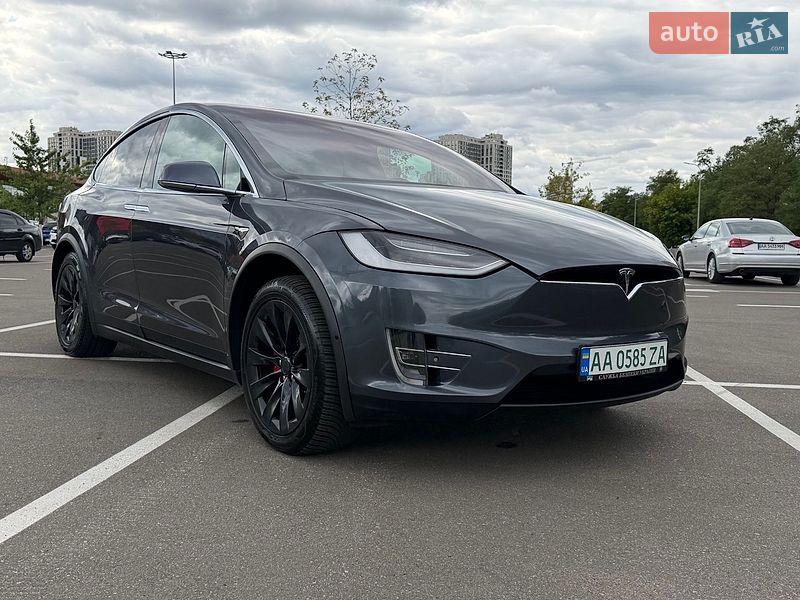 Внедорожник / Кроссовер Tesla Model X 2017 в Киеве