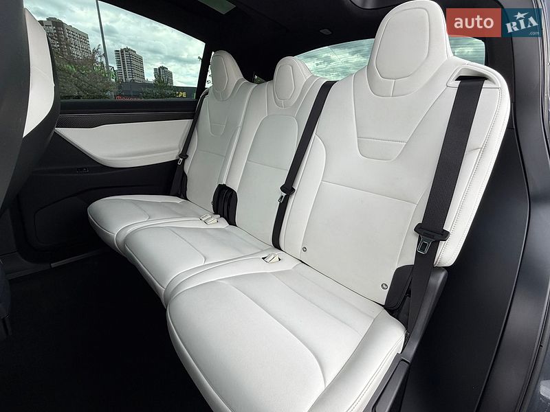 Внедорожник / Кроссовер Tesla Model X 2017 в Киеве